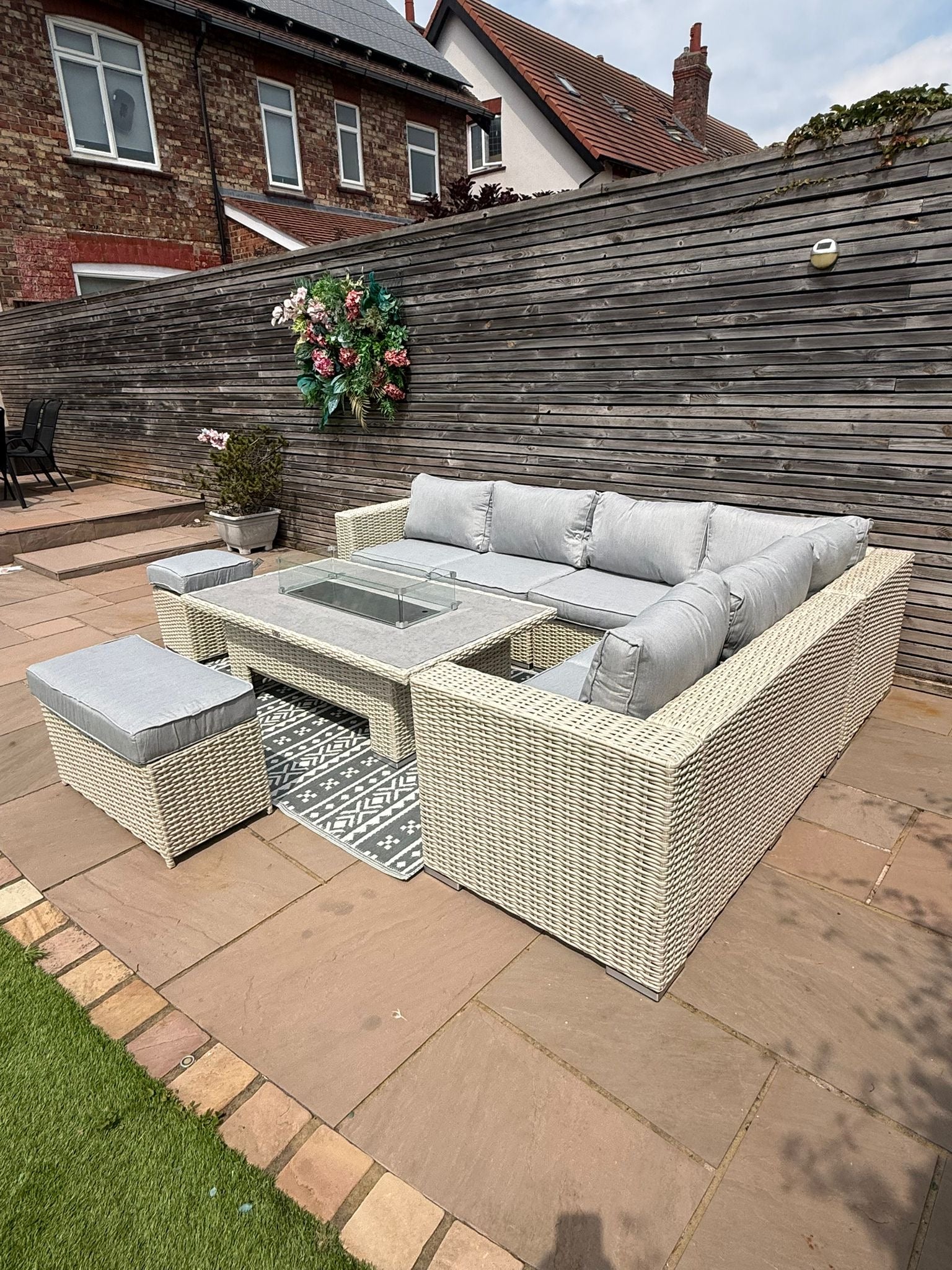 The Willow - 6 Pcs Outdoor Rattan Dining Set Light Grey - Fire-pit Rise And Fall Table