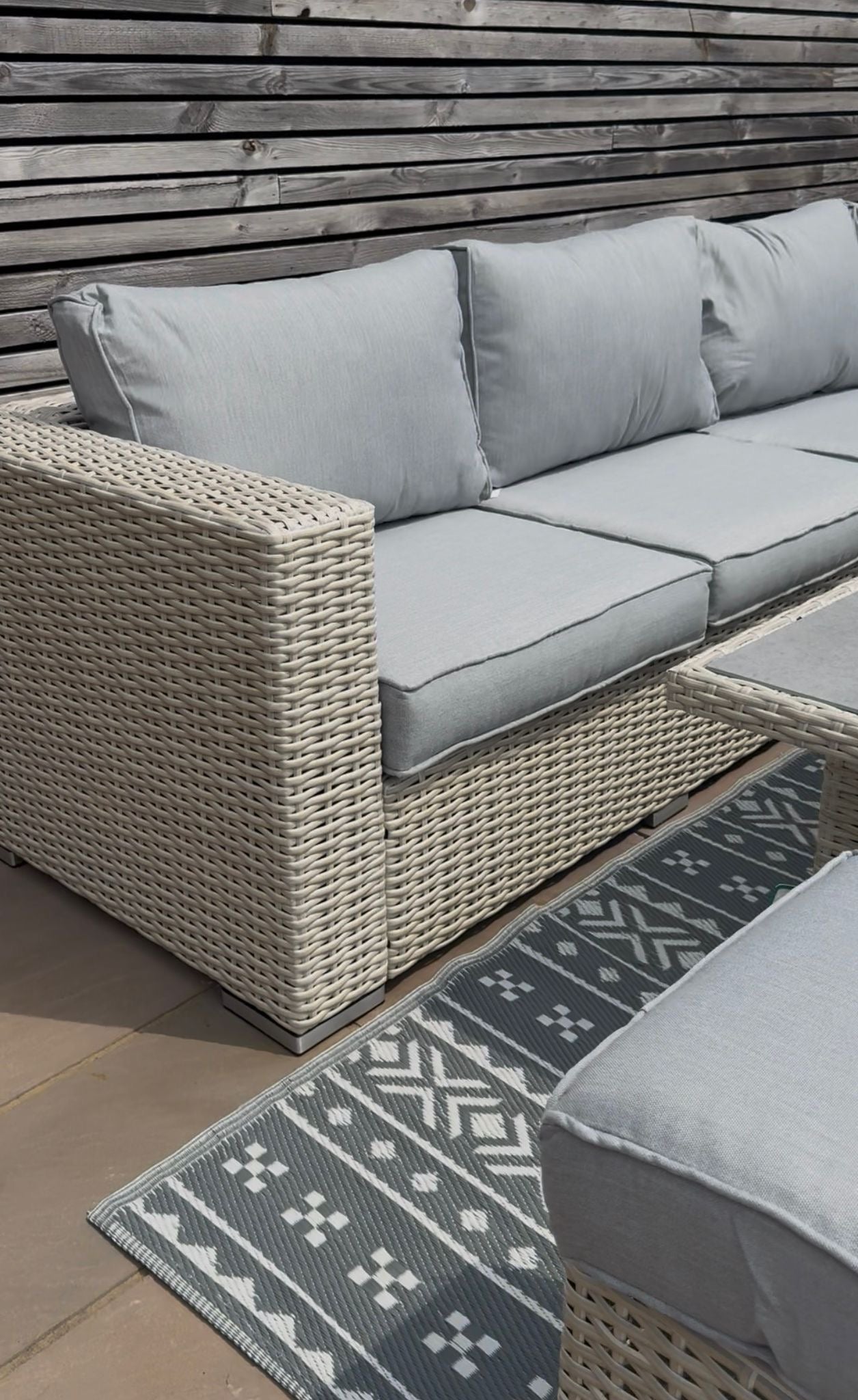 The Willow - 6 Pcs Outdoor Rattan Dining Set Light Grey - Fire-pit Rise And Fall Table