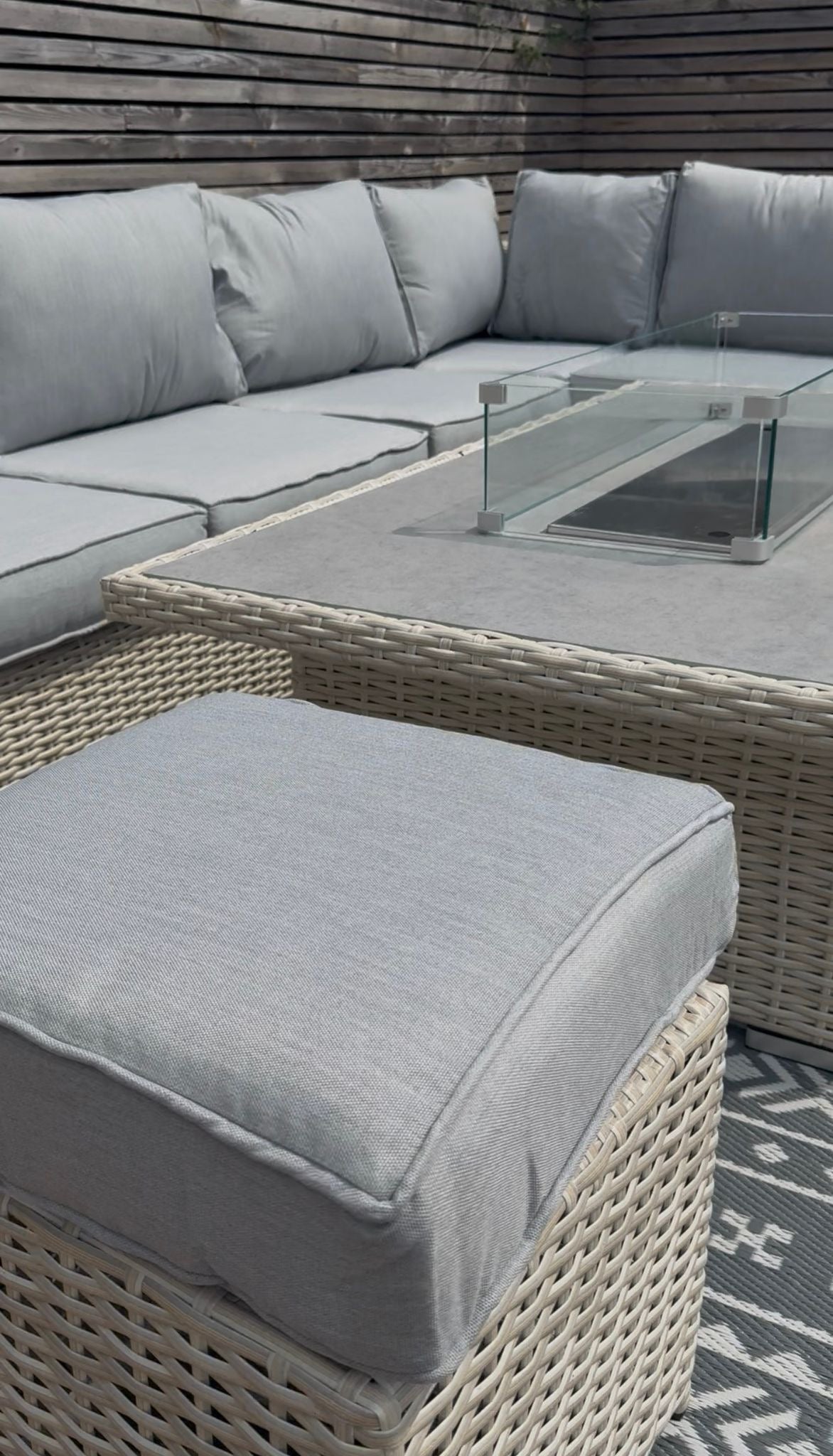 The Willow - 6 Pcs Outdoor Rattan Dining Set Light Grey - Fire-pit Rise And Fall Table