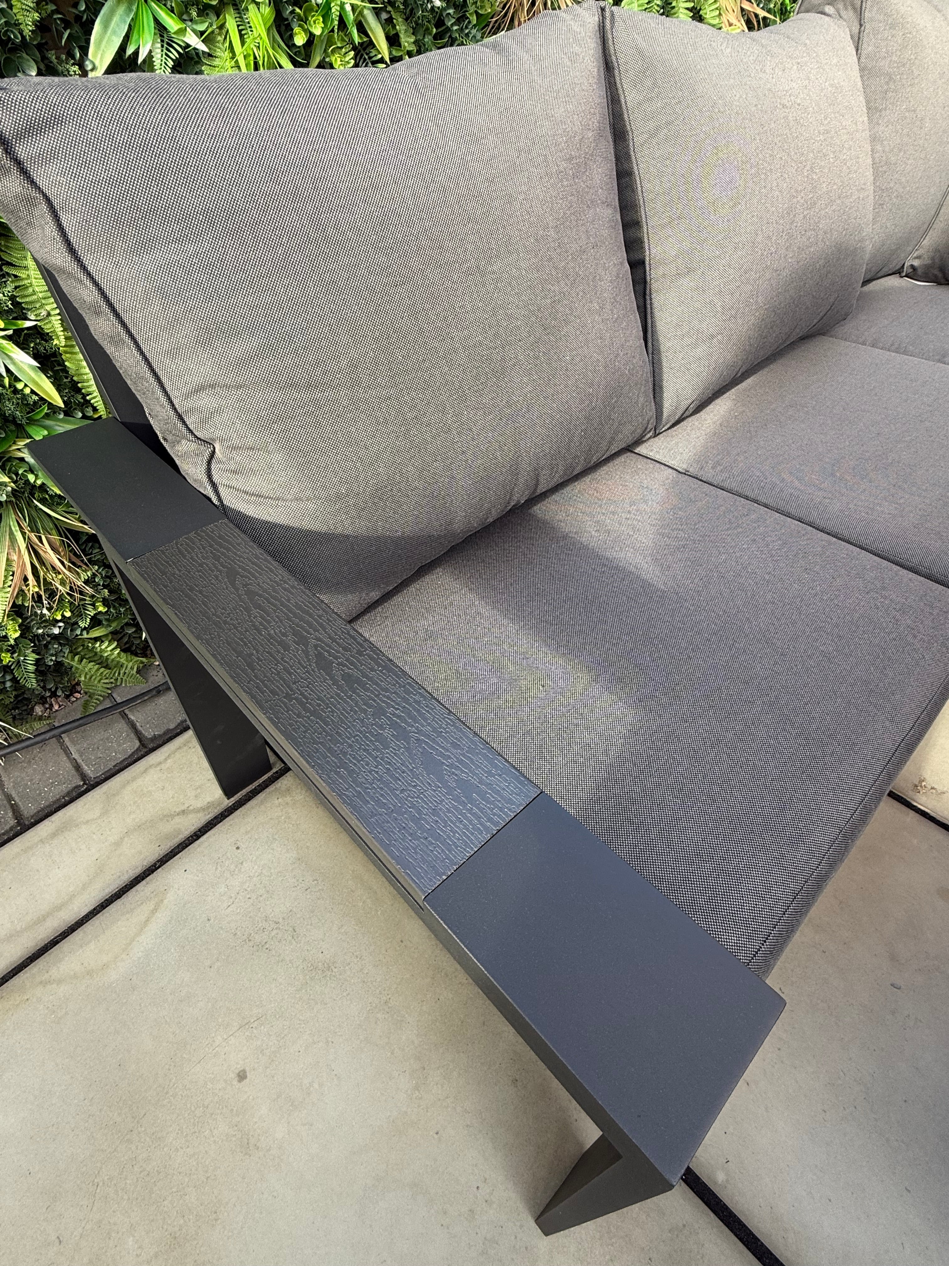The Ivy 🌿 5 Pcs Aluminium Corner Dining Set Black - Fire-pit Table