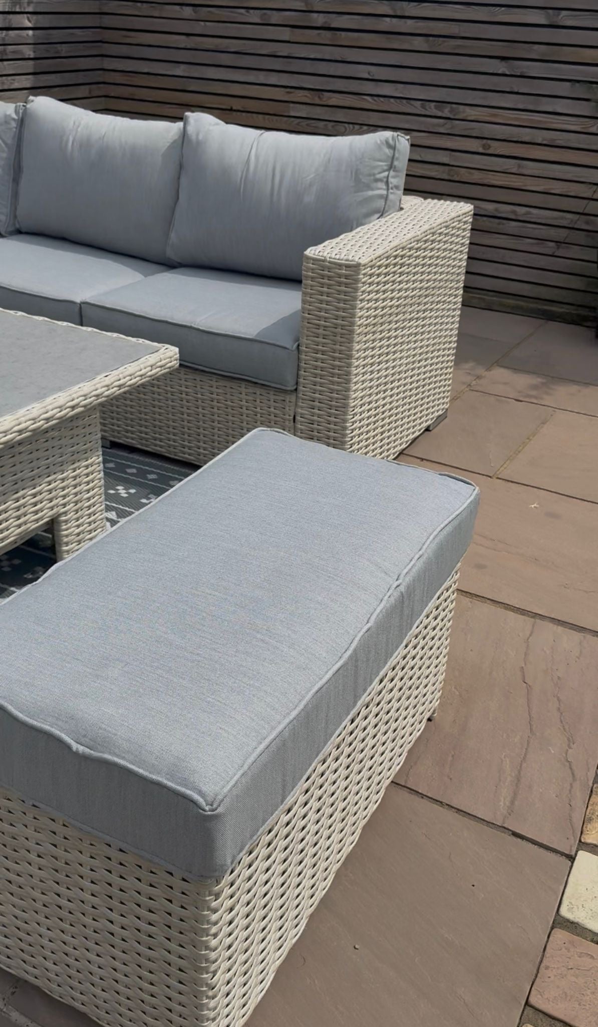 The Willow - 6 Pcs Outdoor Rattan Dining Set Light Grey - Fire-pit Rise And Fall Table
