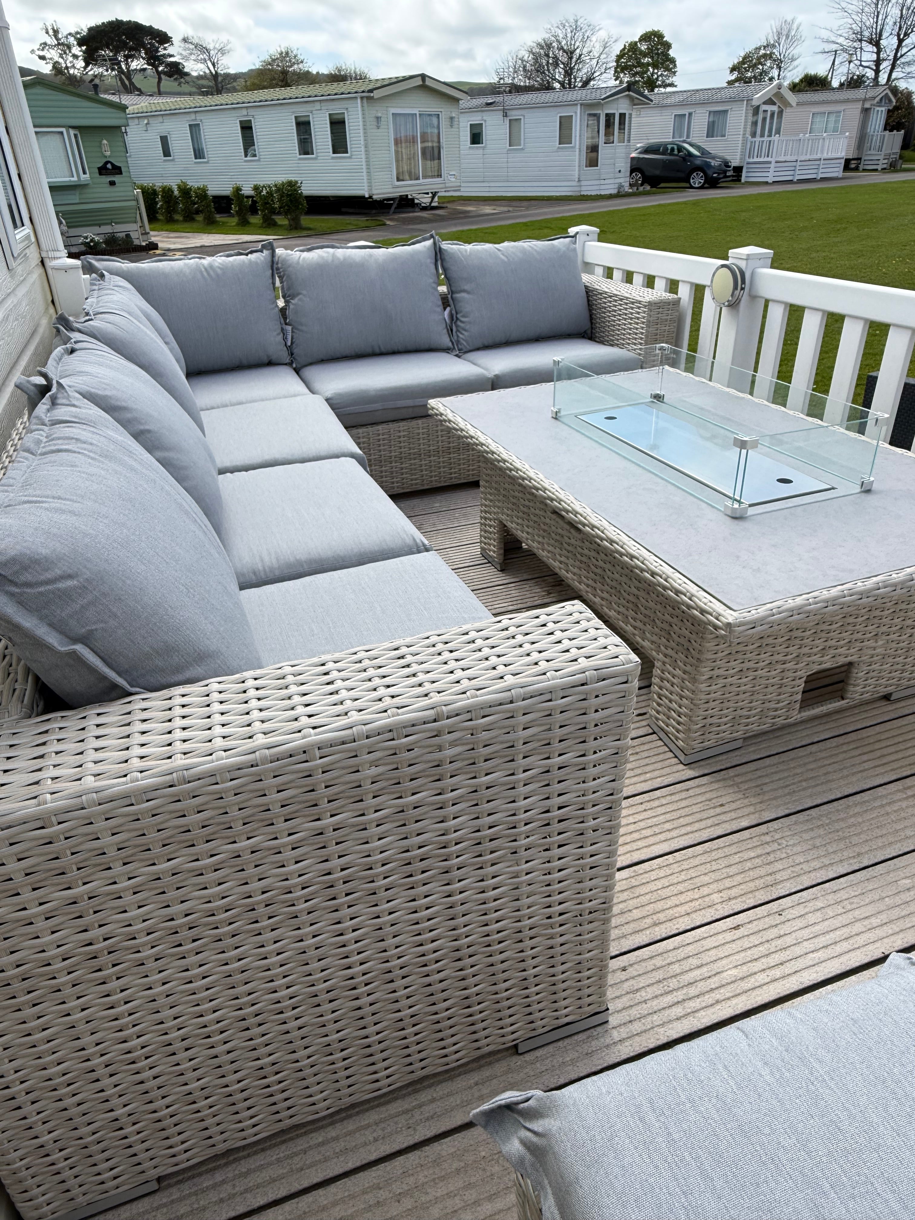 The Willow 🌿 6 Pcs Outdoor Rattan Dining Set Light Grey - Fire-pit Rise And Fall Table