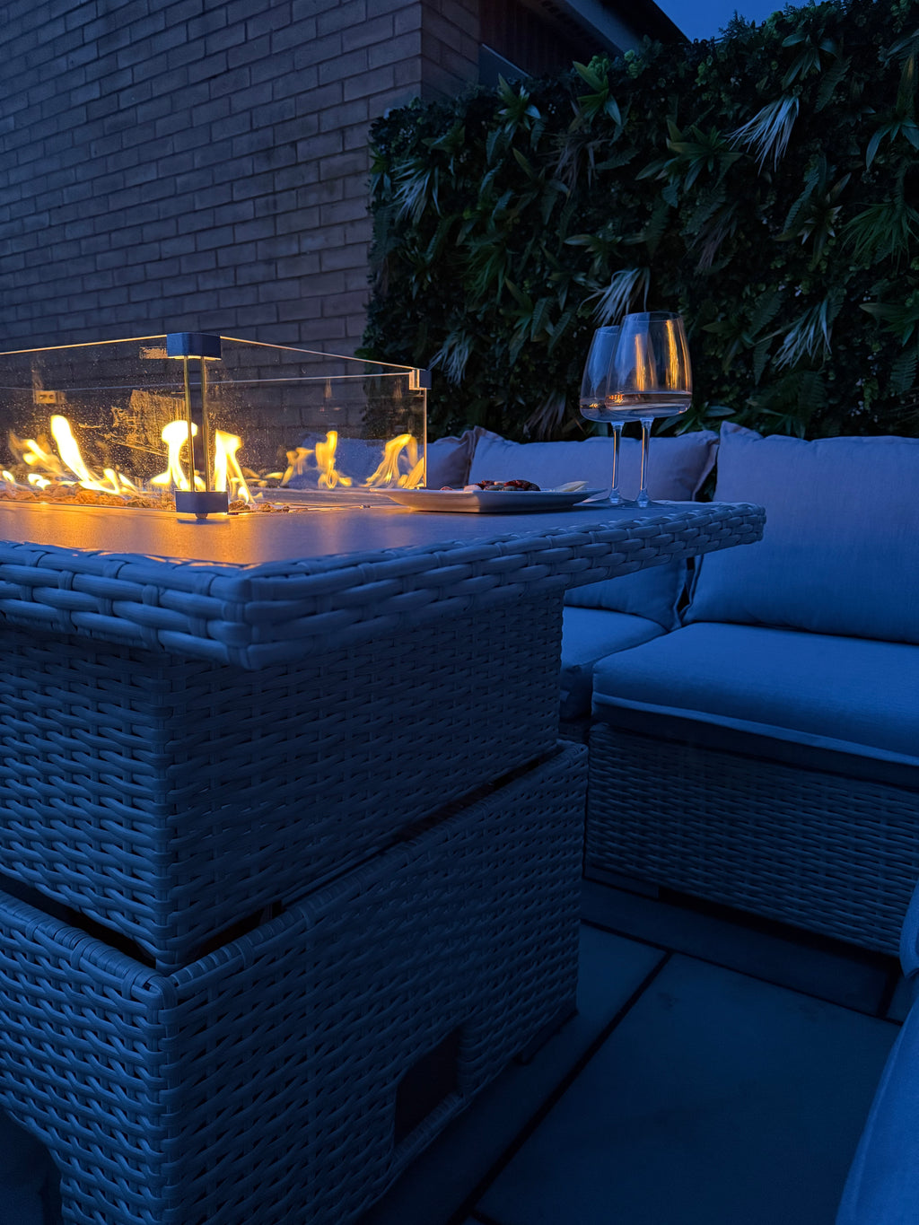 The Willow 🌿 6 Pcs Outdoor Rattan Dining Set Light Grey - Fire-pit Rise And Fall Table