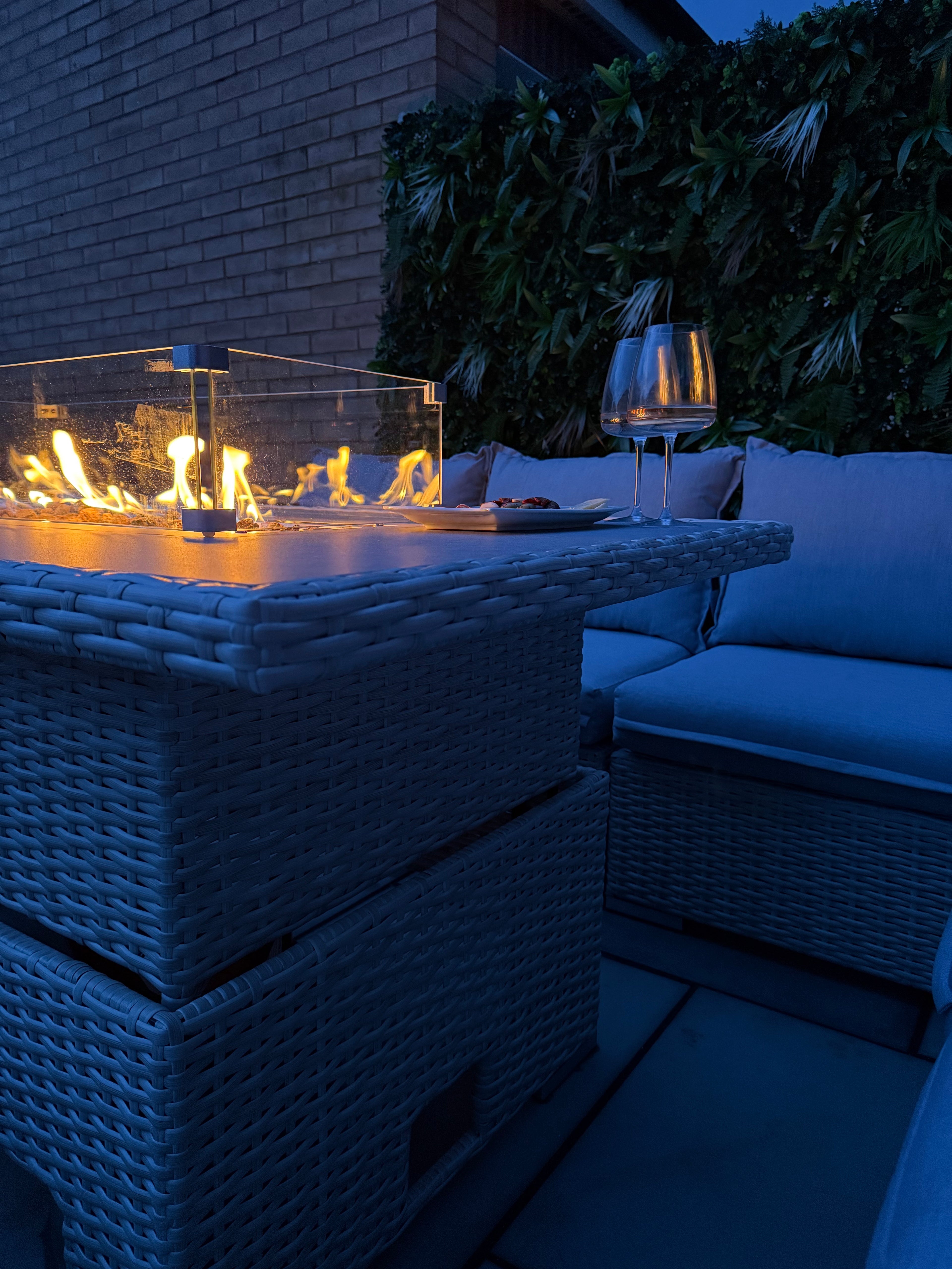 The Willow 🌿 6 Pcs Outdoor Rattan Dining Set Light Grey - Fire-pit Rise And Fall Table